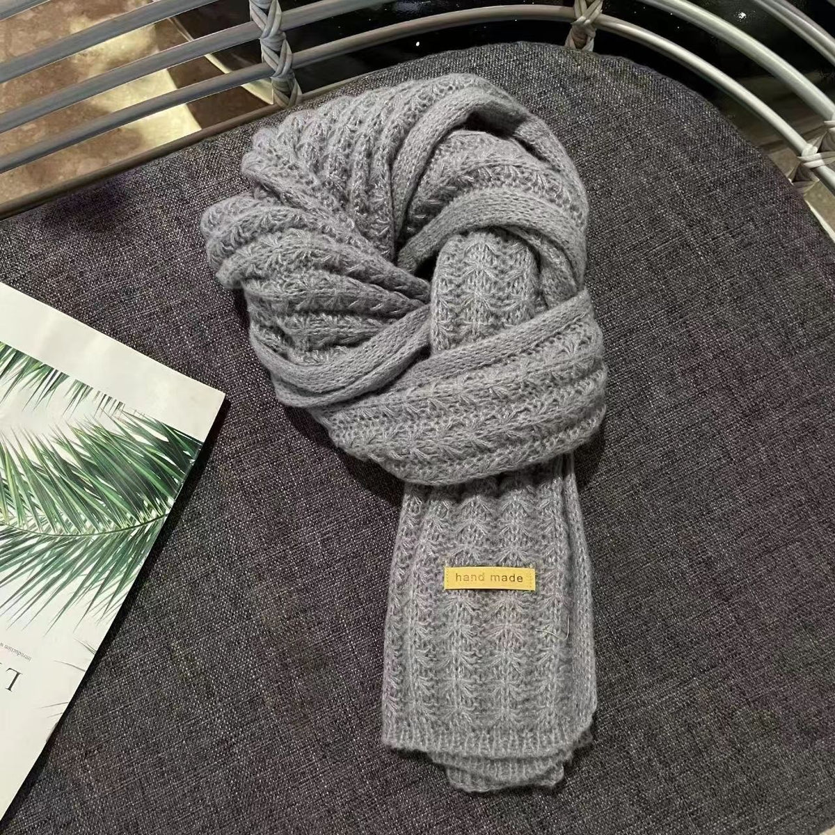 Écharpe tricotée, motifs jacquard